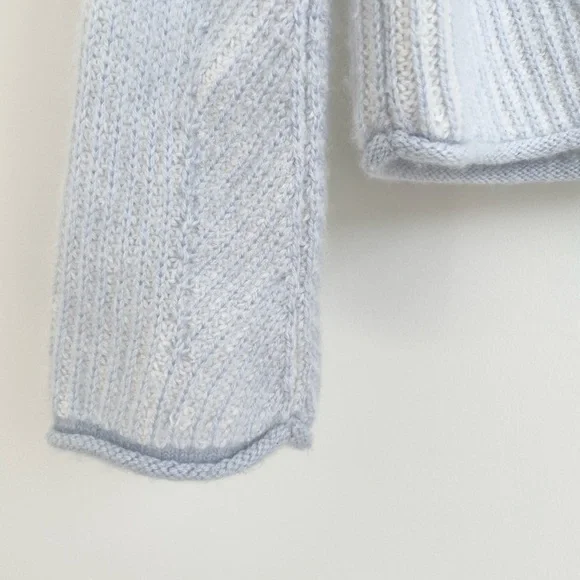 Club Monaco Cashmere Light Blue V-Neck Sweater - Picture 7 of 8